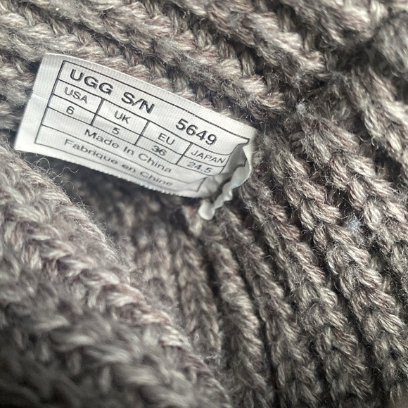 Ugg Classic Cardy Boot, women’s size 6 - Picture 8 of 8